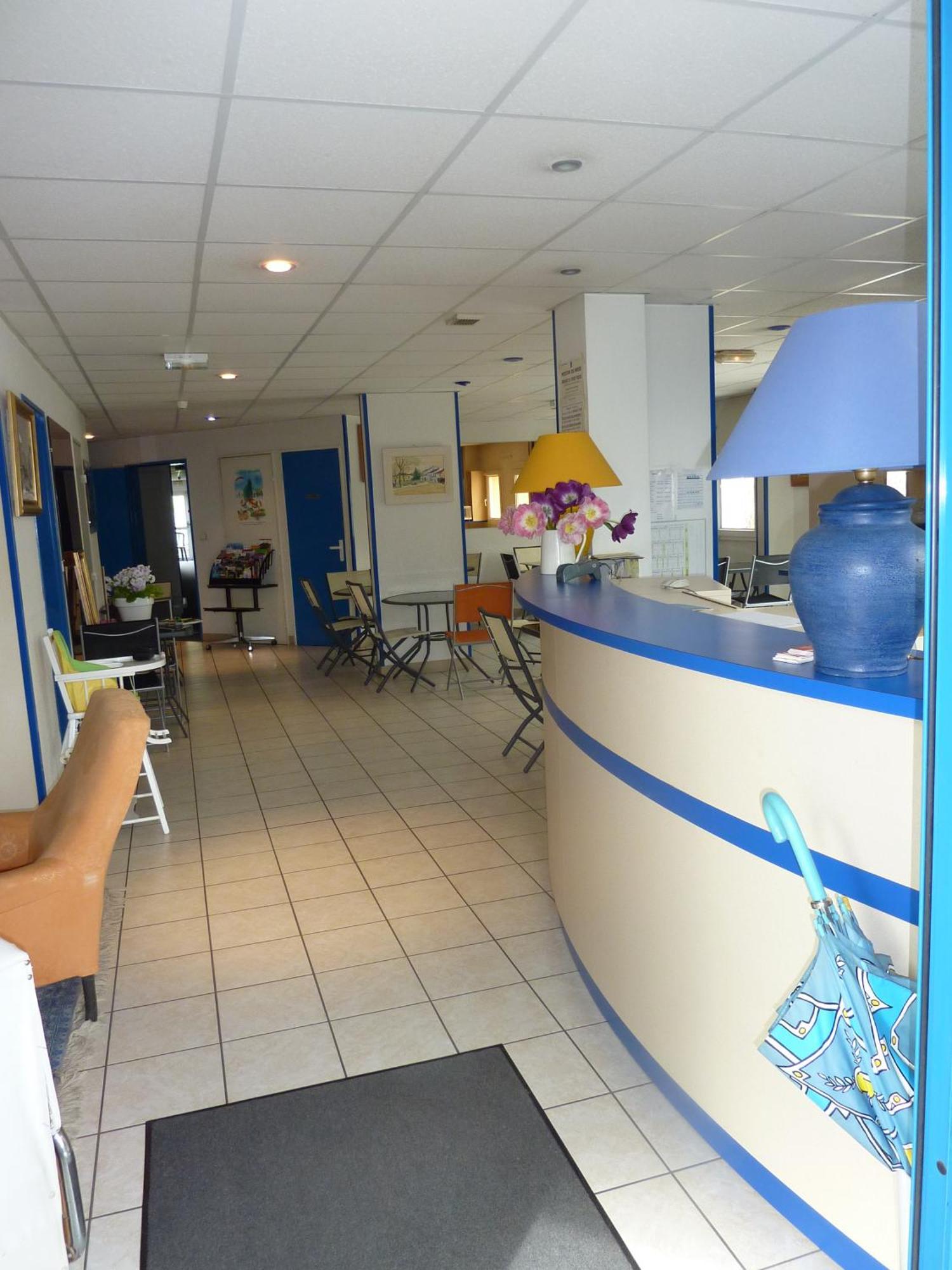 Lac'Hotel France Montréal La Cluse Eksteriør billede