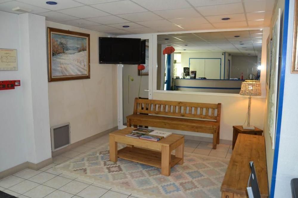 Lac'Hotel France Montréal La Cluse Eksteriør billede